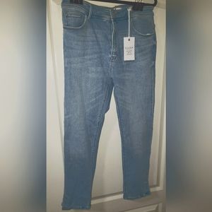 NWT Risen  Curvy Mid Rise Yoke Skinny  Jeans 15/32